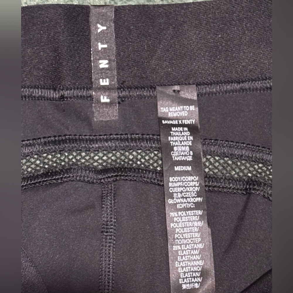 Savage X Fenty Flow High Waisted Trimmed Mesh Leggings MEDIUM - Picture 6 of 9